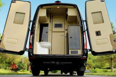 2025 Ultimate Toys Mercedes-Benz Traveler Sprinter Van