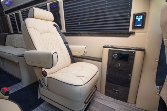 2025 Ultimate Toys Mercedes-Benz Traveler Sprinter Van