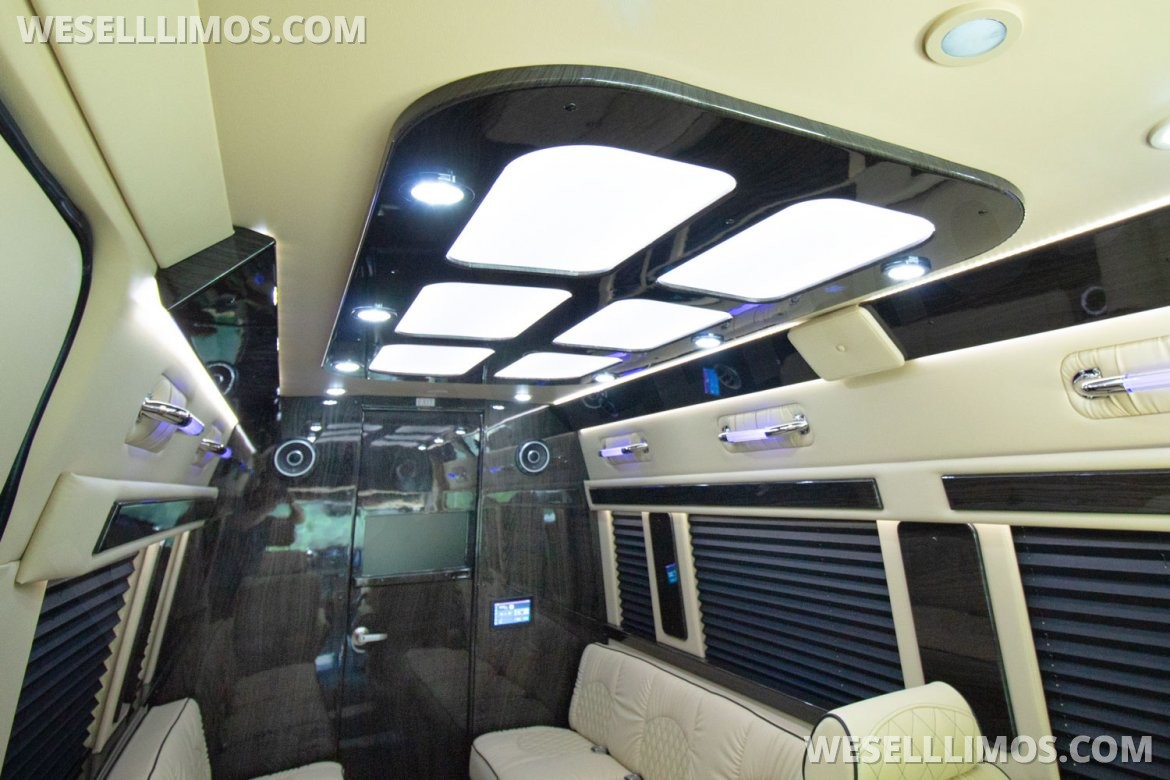 Executive Shuttle for Sale in Cincinnati, OH - Photo 9