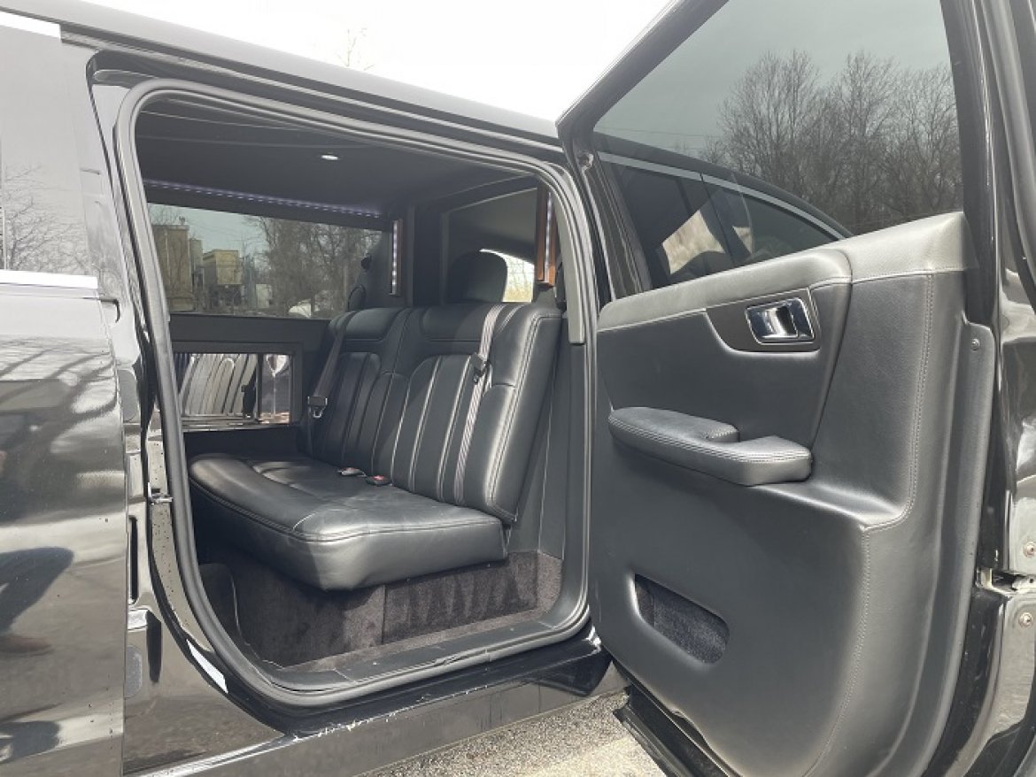 Limousine for Sale in Haverhill, MA - Photo 9
