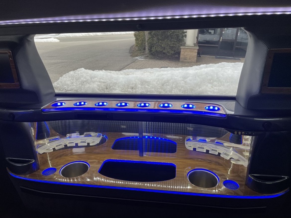 Limousine for Sale in Haverhill, MA - Photo 14