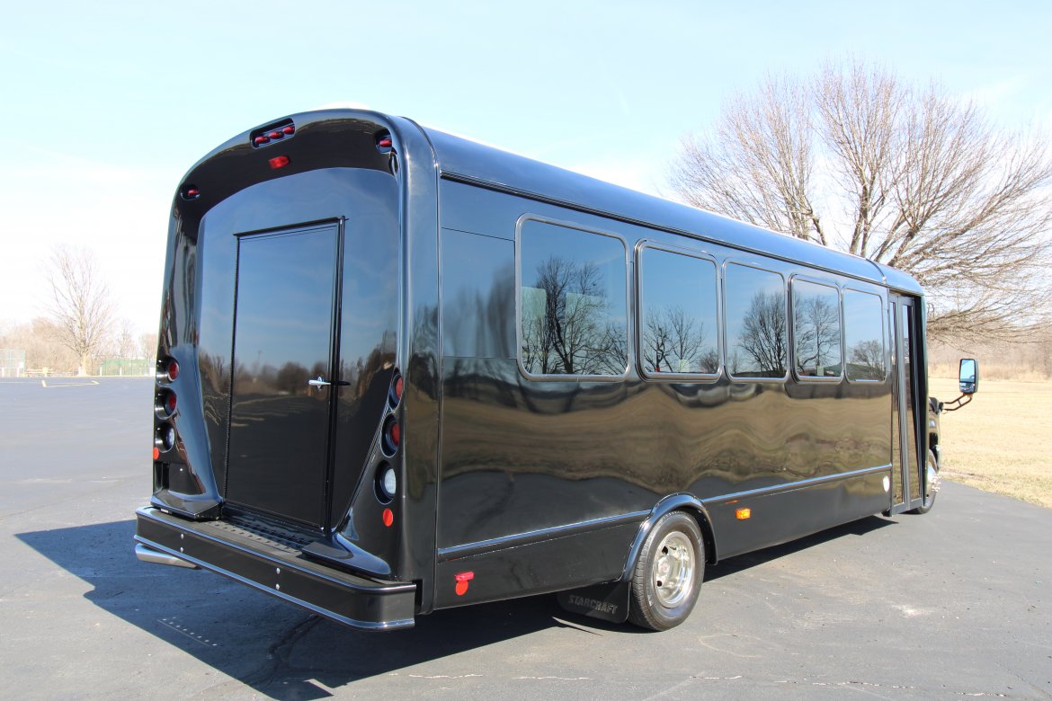 Limo Bus for Sale in Springfield, MO - Photo 8
