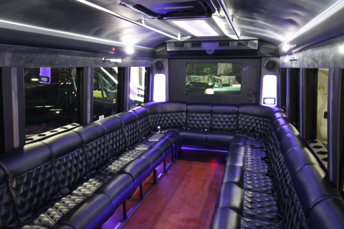 Limo Bus for Sale in Springfield, MO - Photo 22