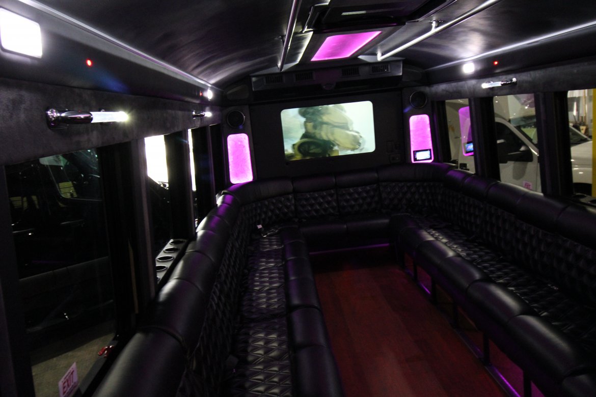 Limo Bus for Sale in Springfield, MO - Photo 27