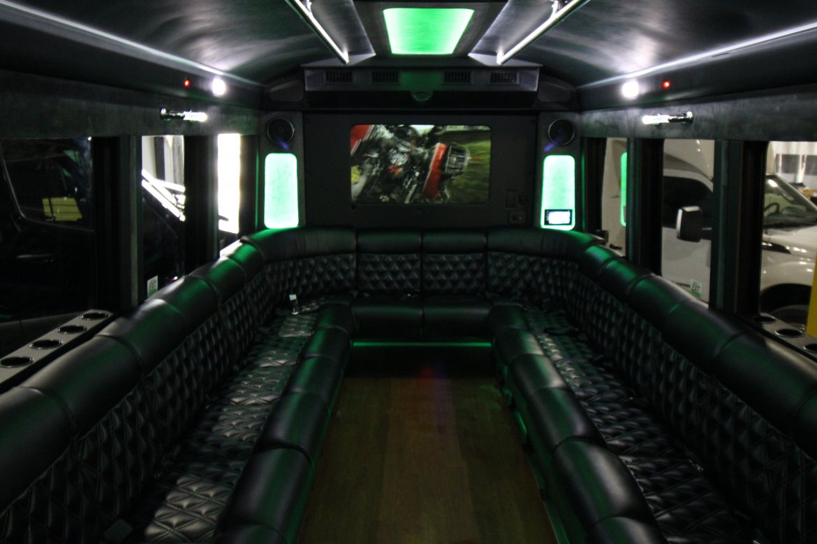 Limo Bus for Sale in Springfield, MO - Photo 28