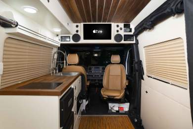 LCW Auto Supreme Camper 21-021 (Demo Unit)