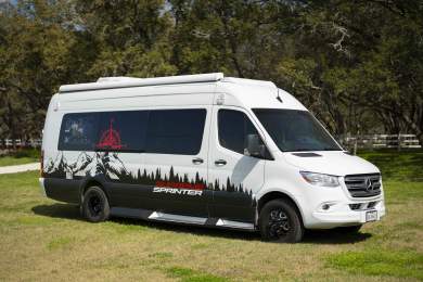 LCW Auto Supreme Camper 21-021 (Demo Unit)