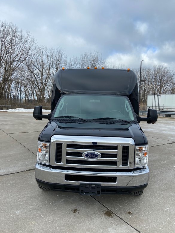 2019 Ford E450 Luxury Coach Shuttle Bus for Sale in Erie, PA - Photo 3