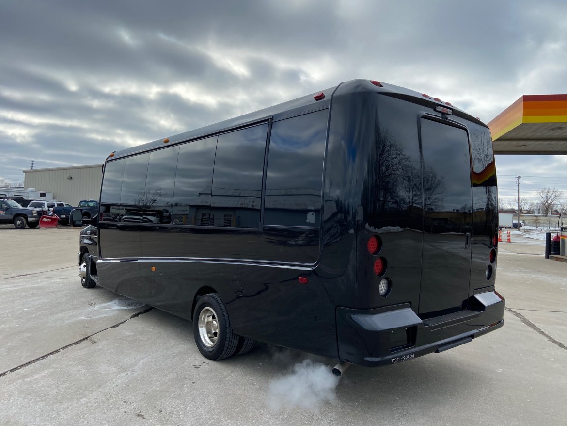 Shuttle Bus for Sale in Erie, PA - Photo 8