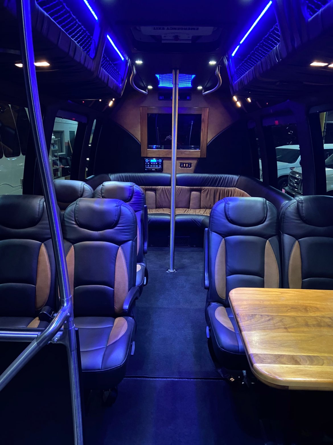 Limo Bus for Sale in Erie, PA - Photo 9