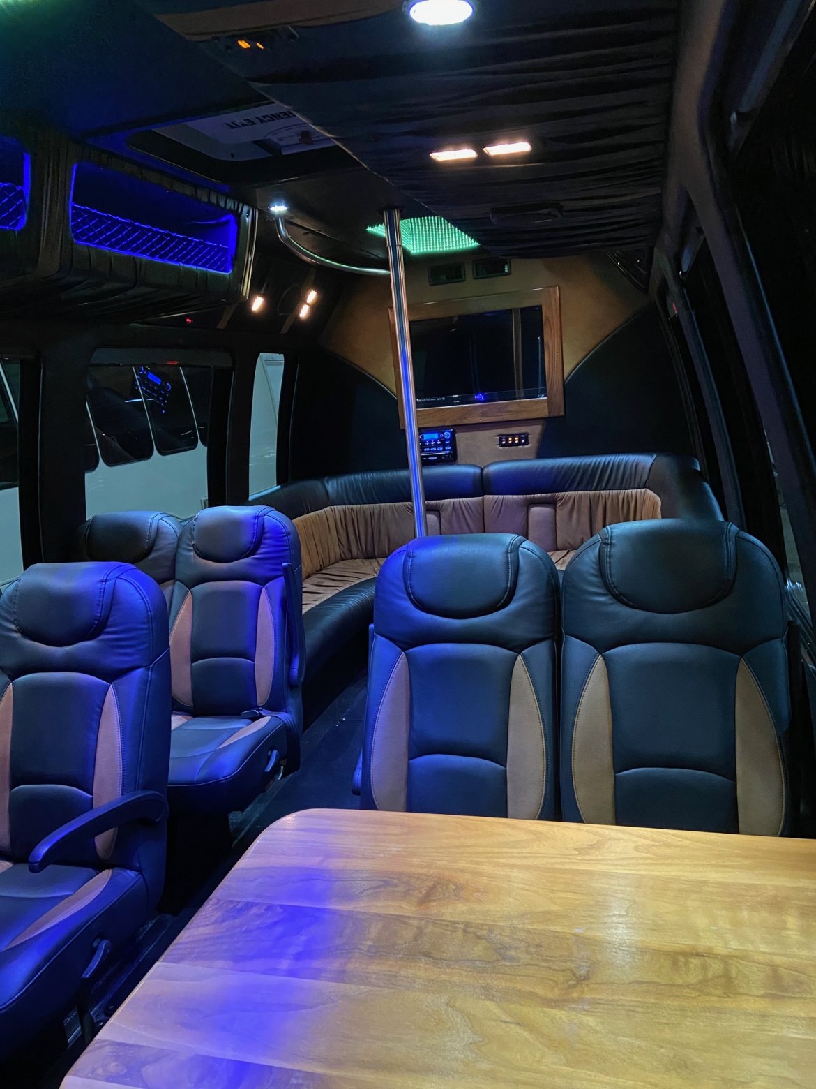 Limo Bus for Sale in Erie, PA - Photo 12
