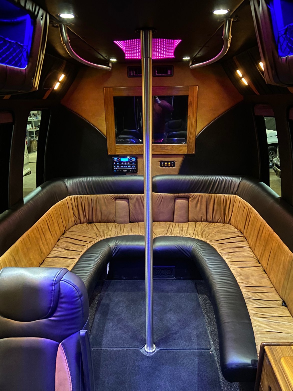 Limo Bus for Sale in Erie, PA - Photo 13