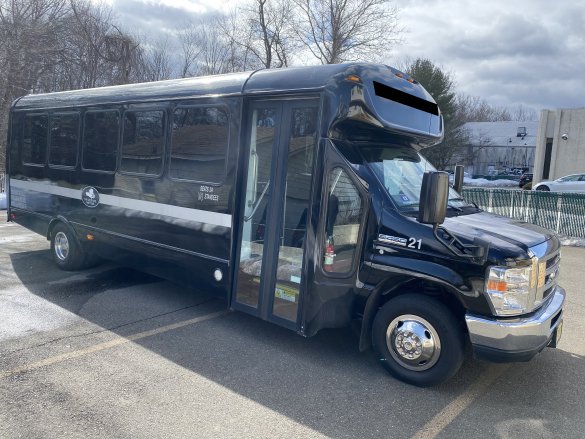 2014 Ford E-450 Limo Bus for Sale in Glen Burnie, MD - Photo 3