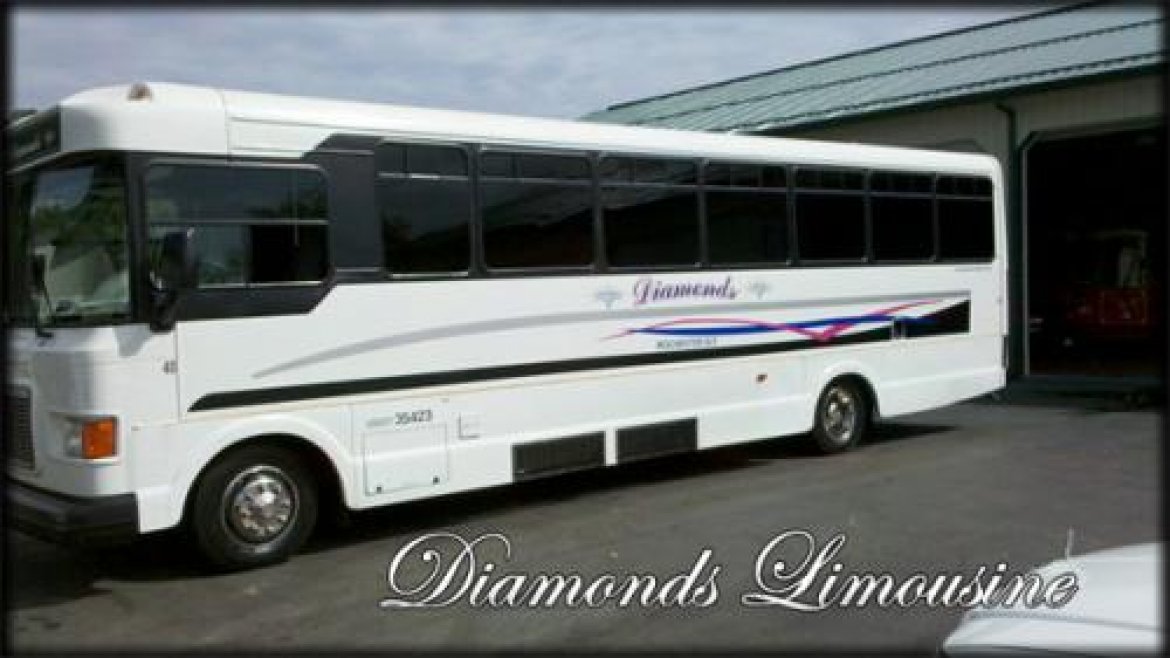 Limo Bus for Sale in Rochester, NY - Photo 5