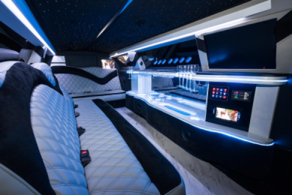 Photo of Limousine for sale: 2017 Chrysler  300 140&quot; by Springfield Coach