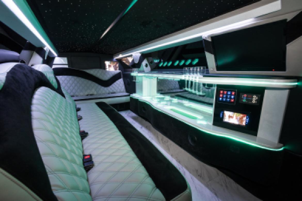 Photo of Limousine for sale: 2017 Chrysler  300 140&quot; by Springfield Coach