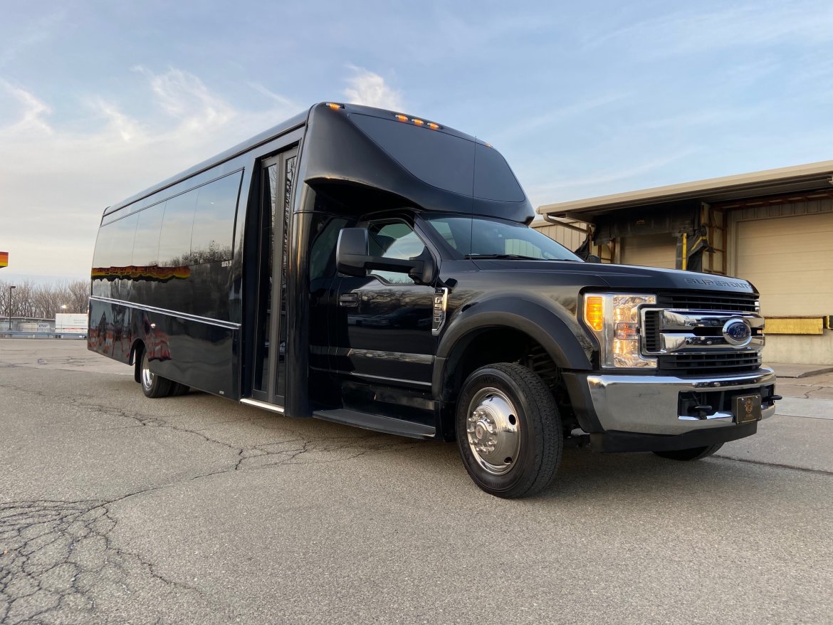 Shuttle Bus for sale: 2017 Ford F550 Luxury Coach 33&quot; by Berkshire