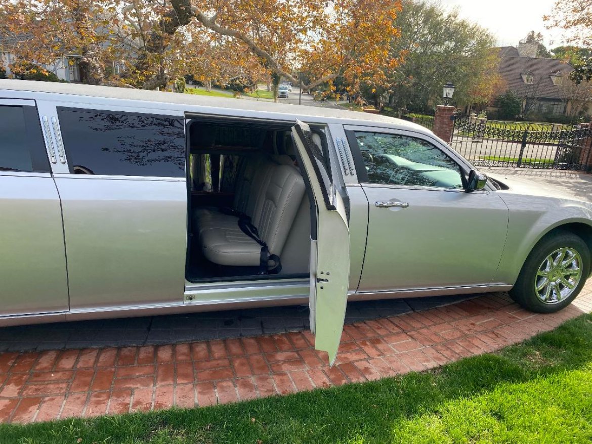 Limousine for Sale in SANTA MONICA, CA - Photo 12