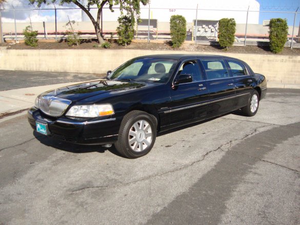 2005 Lincoln Town Car 6-Dr Limousine for Sale in Carson, CA - Main Photo