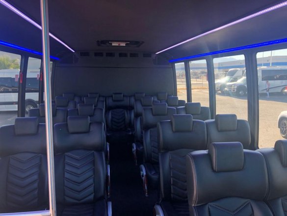 2015 Ford F550 Executive Shuttle for Sale in Las Vegas, NV - Photo 2