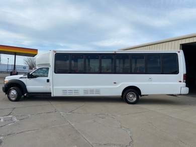 2011 Ford F550 Shuttle Bus for Sale in ERIE, Pennsylvania, US - Photo 3