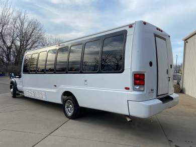 2011 Ford F550 Shuttle Bus for Sale in ERIE, Pennsylvania, US - Photo 4