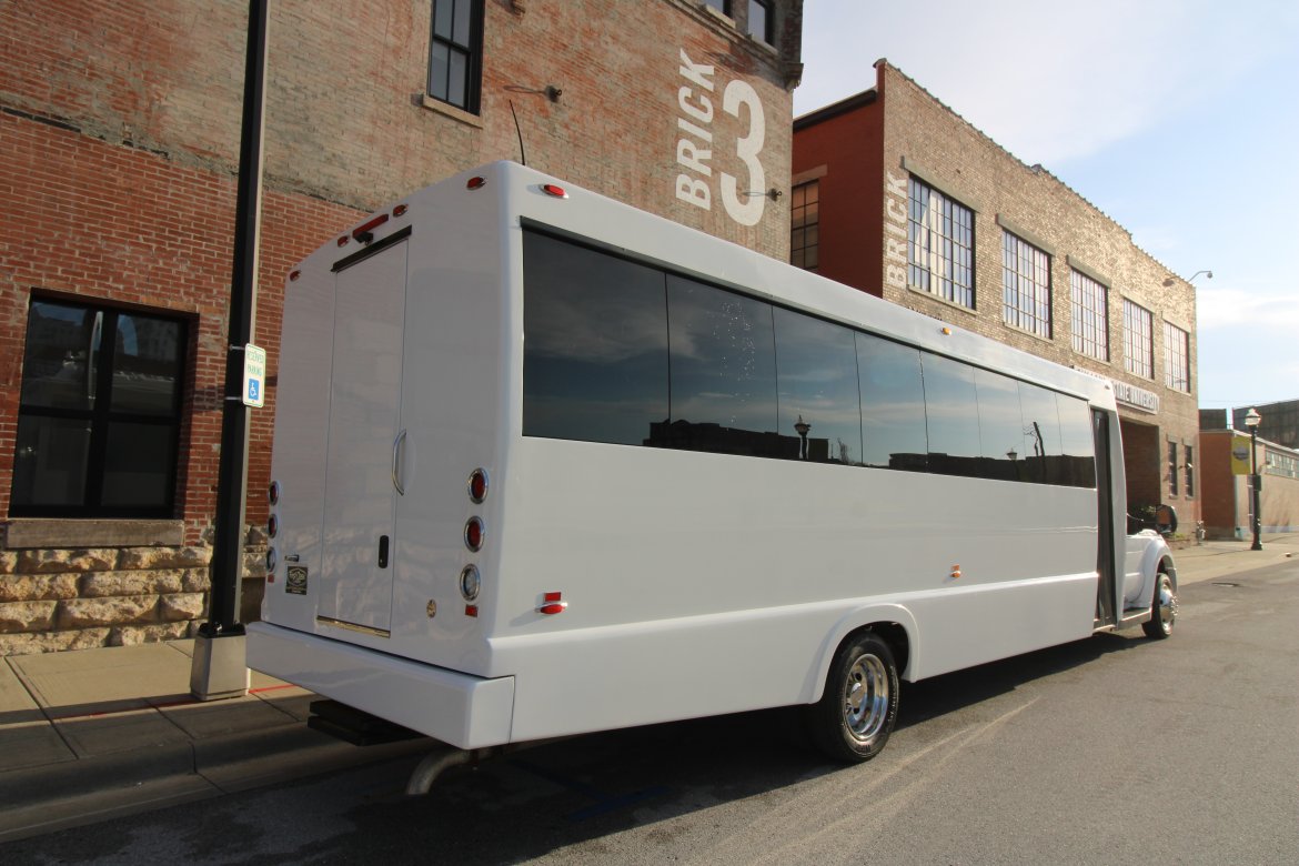 Limo Bus for Sale in SPRINGFIELD, MO - Photo 6