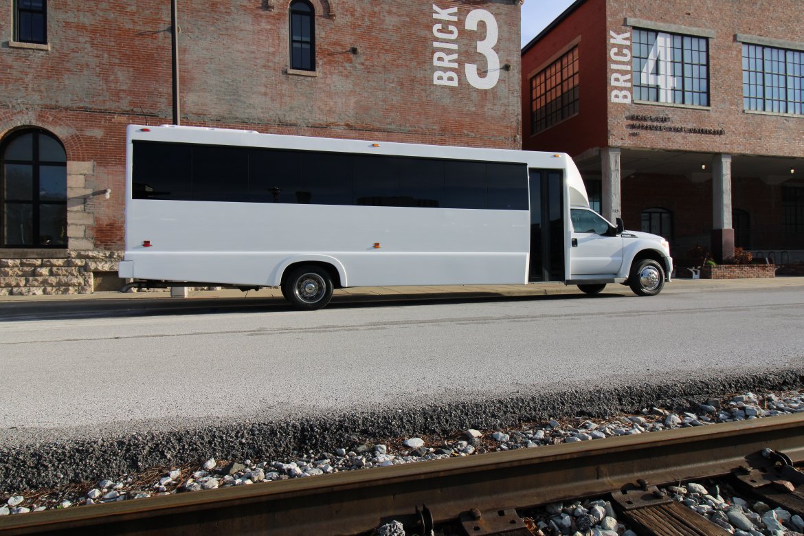 Limo Bus for Sale in SPRINGFIELD, MO - Photo 8