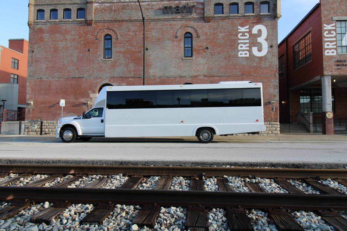 Limo Bus for Sale in SPRINGFIELD, MO - Photo 12