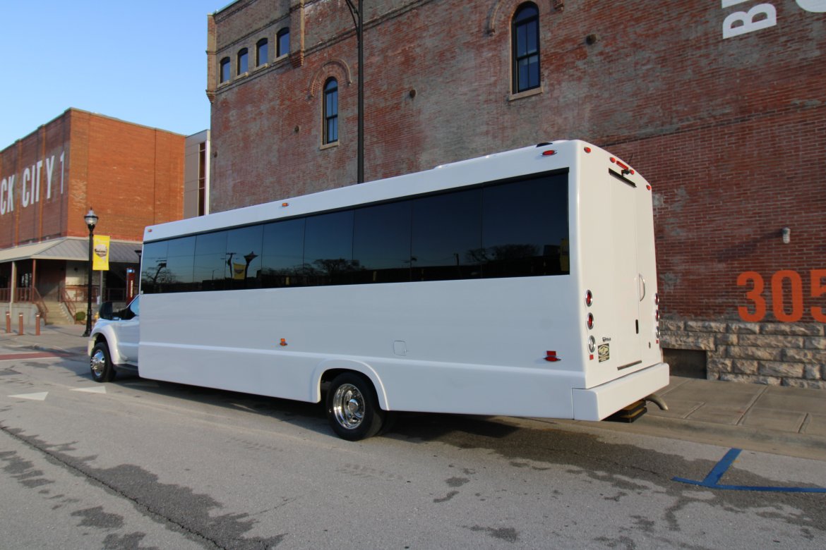 Limo Bus for Sale in SPRINGFIELD, MO - Photo 13