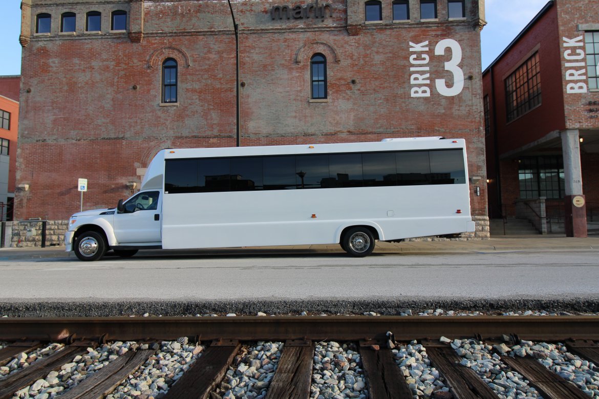 Limo Bus for Sale in SPRINGFIELD, MO - Photo 14