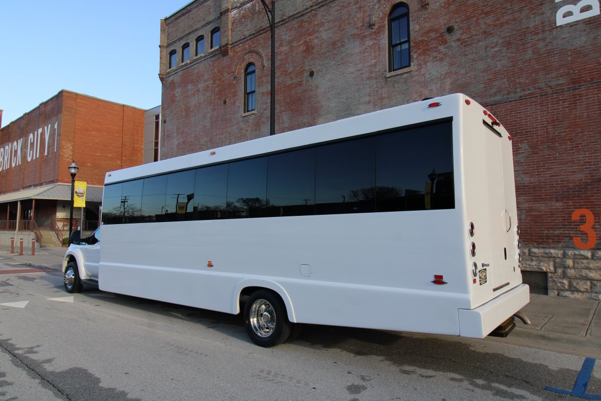 Limo Bus for Sale in SPRINGFIELD, MO - Photo 15