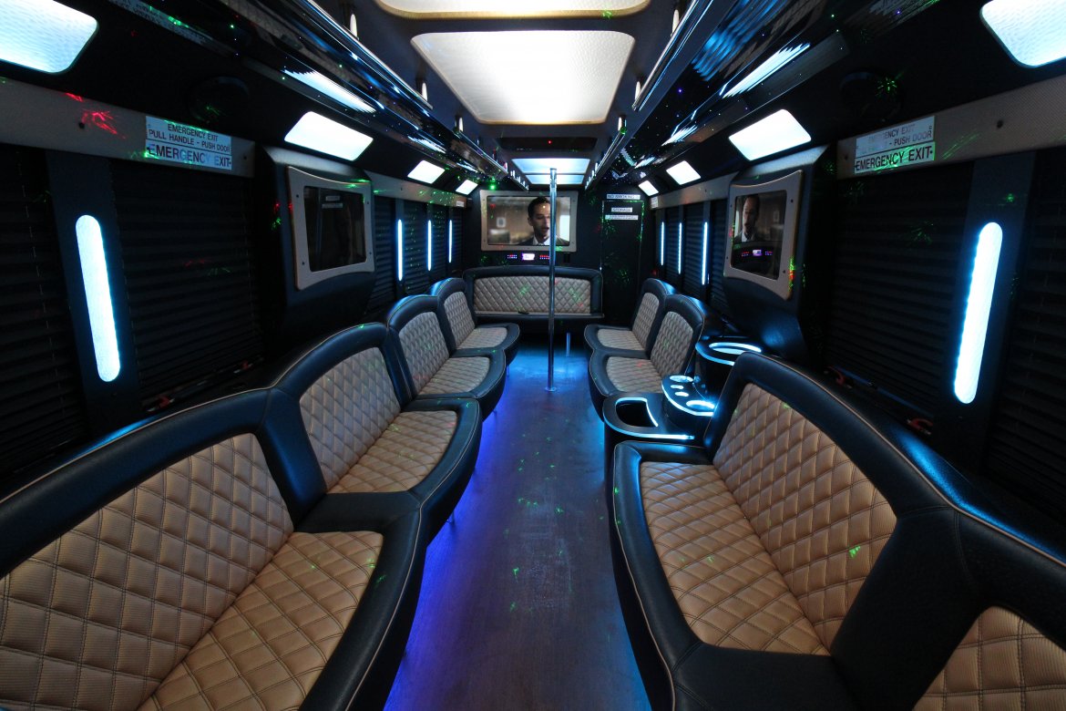 Limo Bus for Sale in SPRINGFIELD, MO - Photo 20