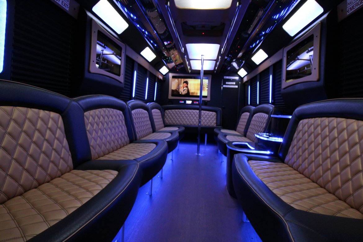 Limo Bus for Sale in SPRINGFIELD, MO - Photo 47