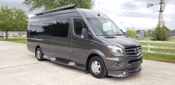 2016 Mercedes-Benz Sprinter 3500 170" EXT Sprinter for Sale in Houston, TX - Photo 2