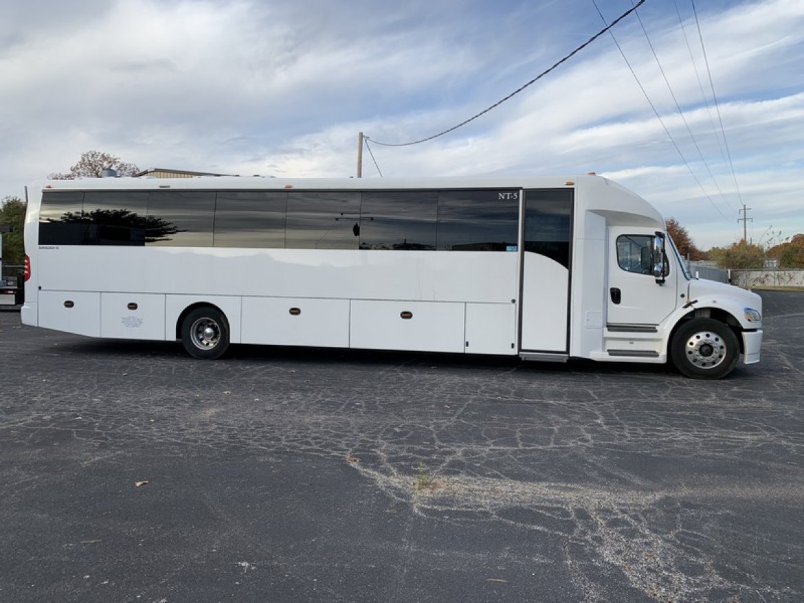 Shuttle Bus for sale: 2019 Freightliner M2