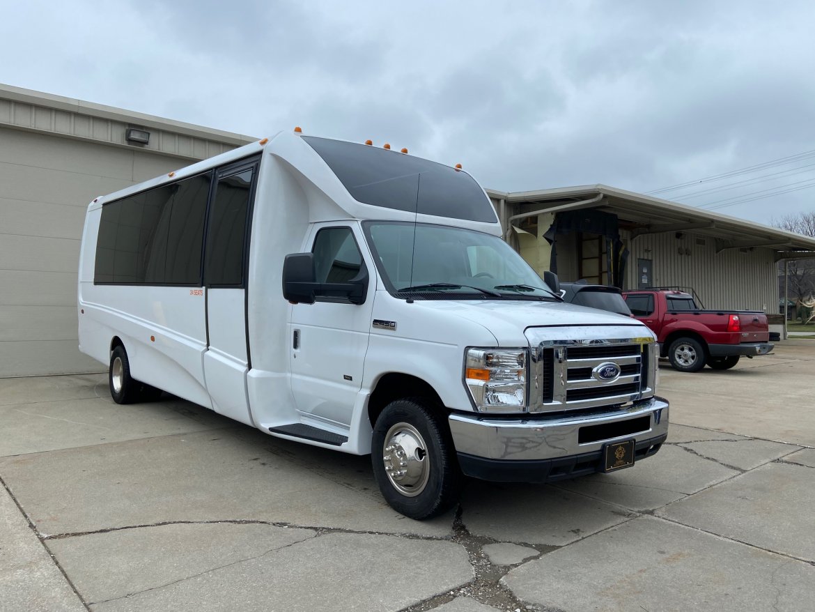 Shuttle Bus for Sale in ERIE, PA - Photo 5