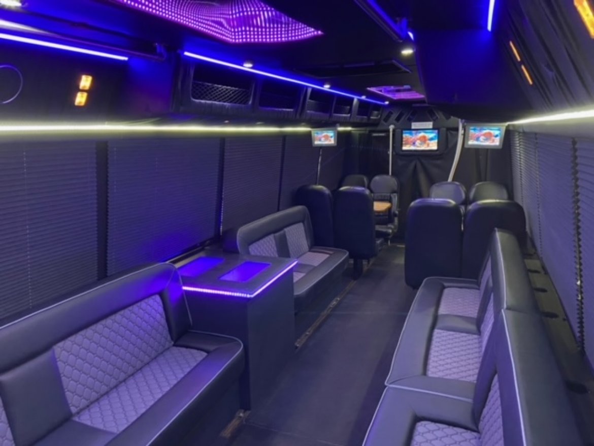 Limo Bus for Sale in ERIE, PA - Photo 5