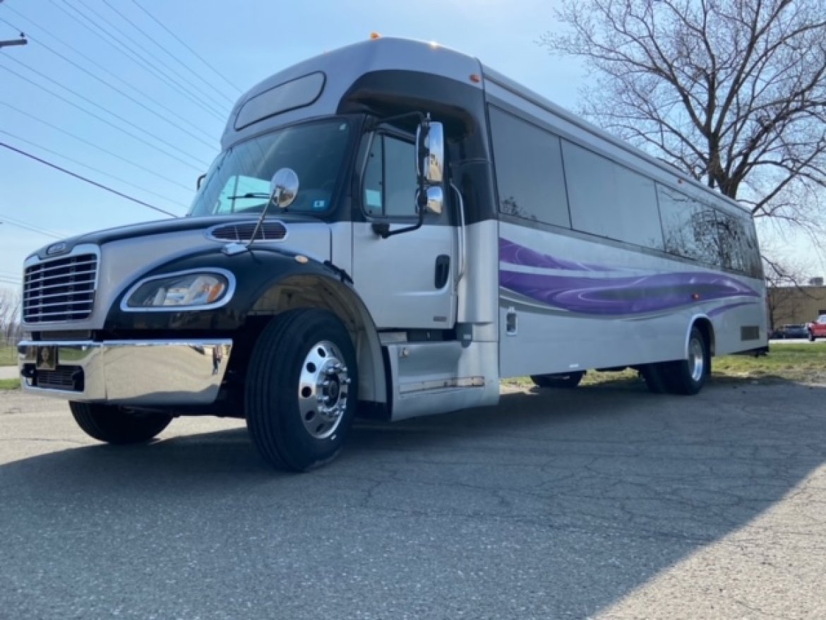 Limo Bus for Sale in ERIE, PA - Photo 28