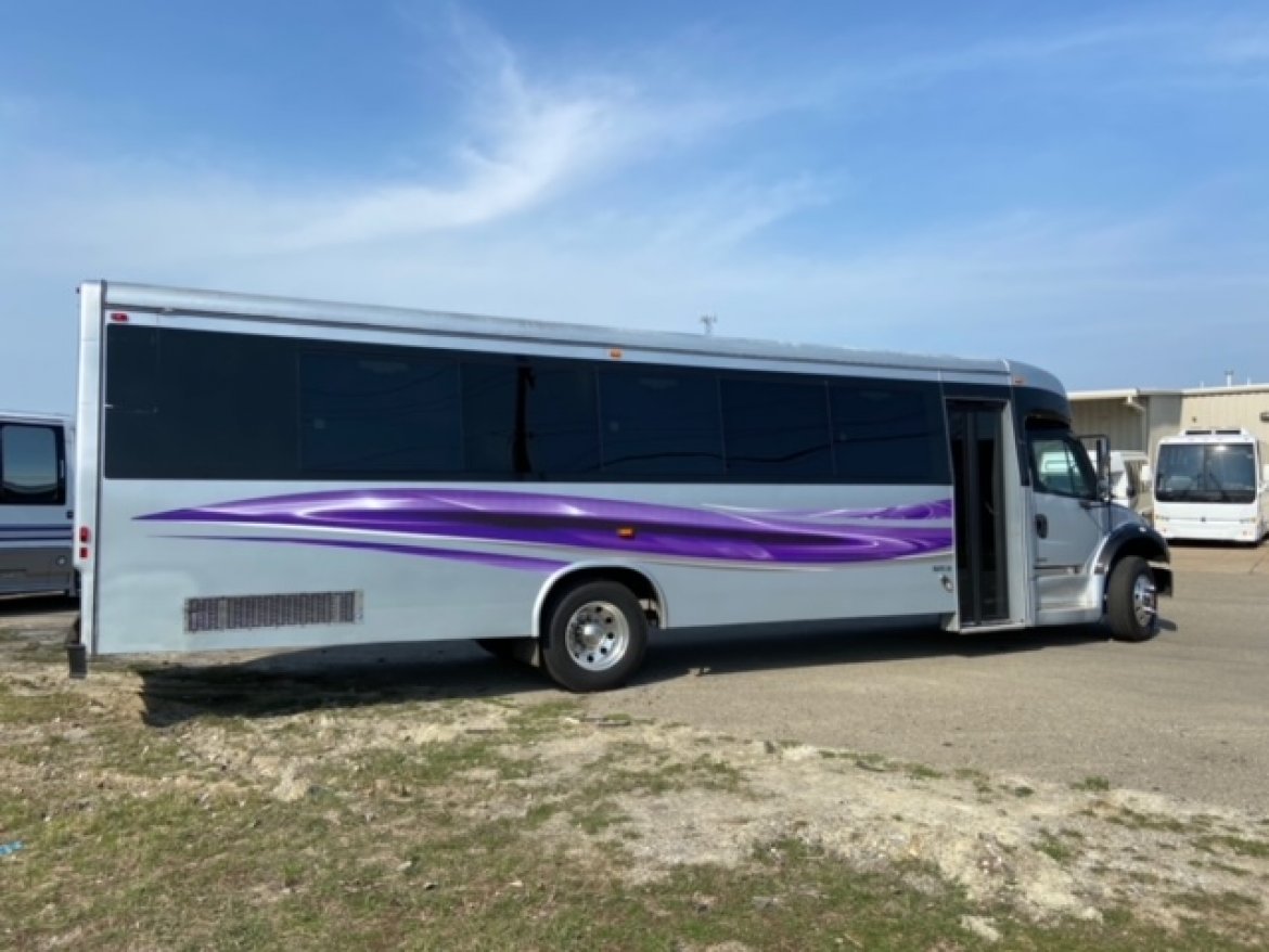 Limo Bus for Sale in ERIE, PA - Photo 33