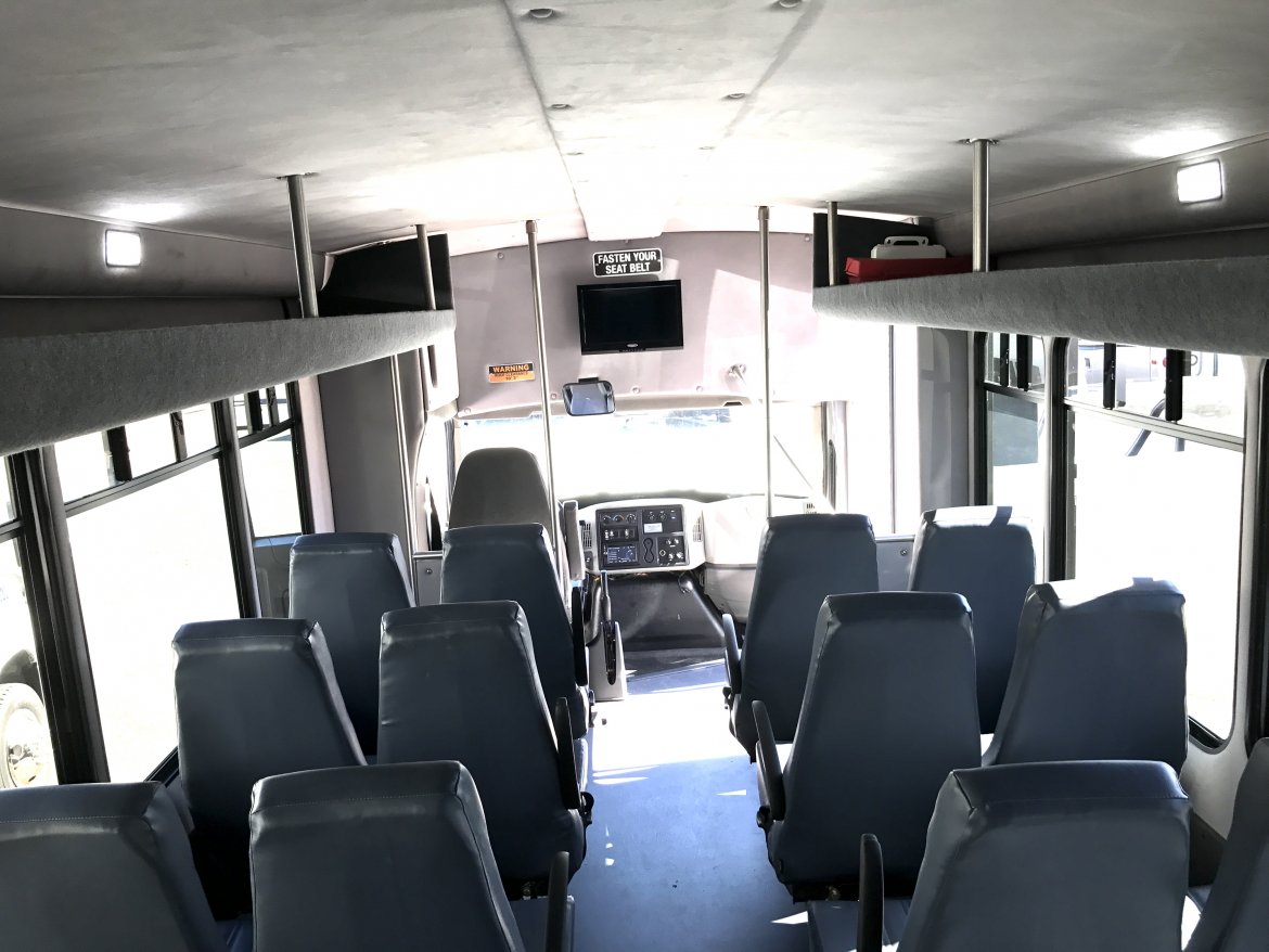 Photo of Shuttle Bus for sale: 2014 International DT466 34&quot; by Starcraft