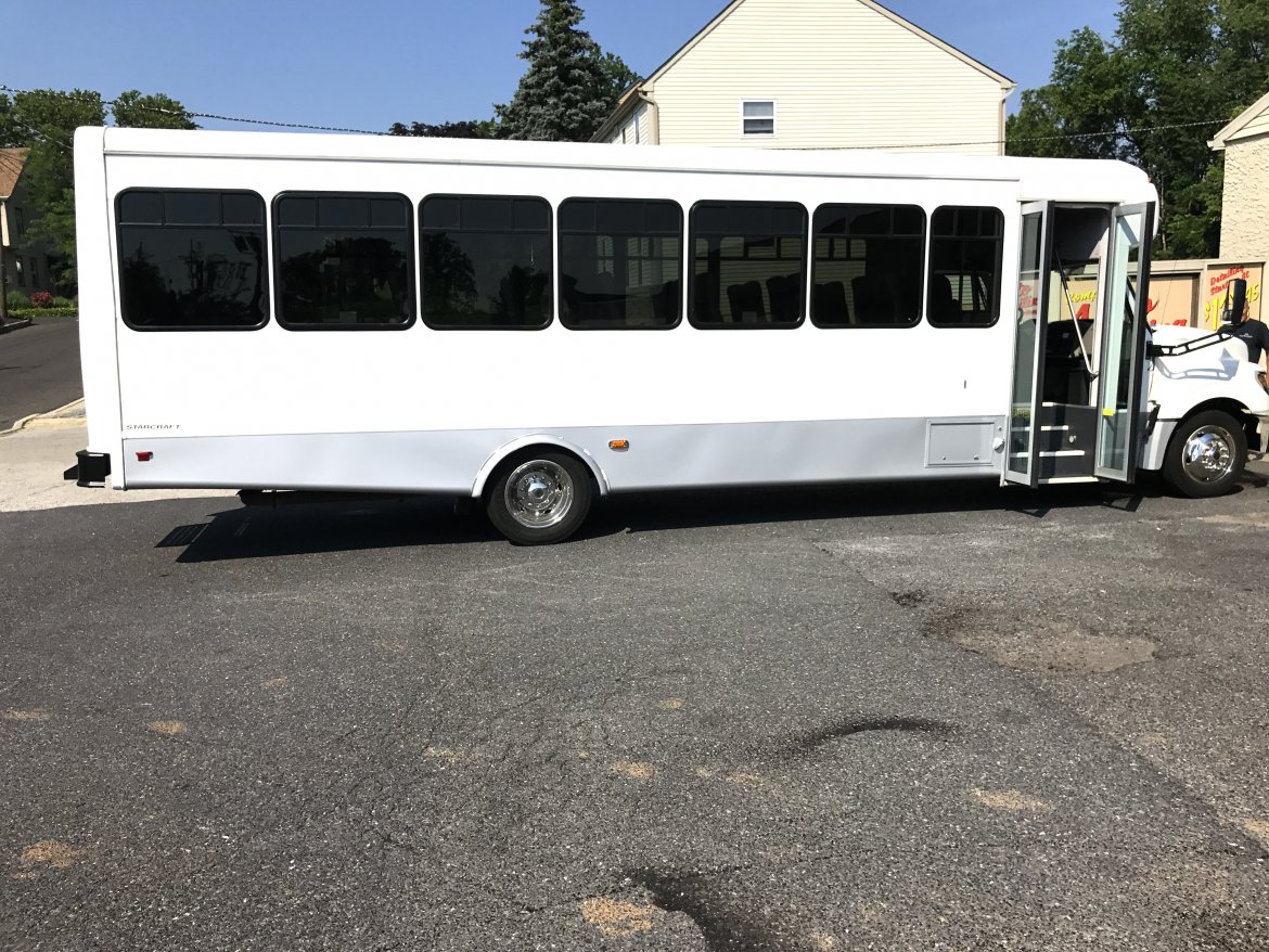 Photo of Shuttle Bus for sale: 2014 International DT466 34&quot; by Starcraft