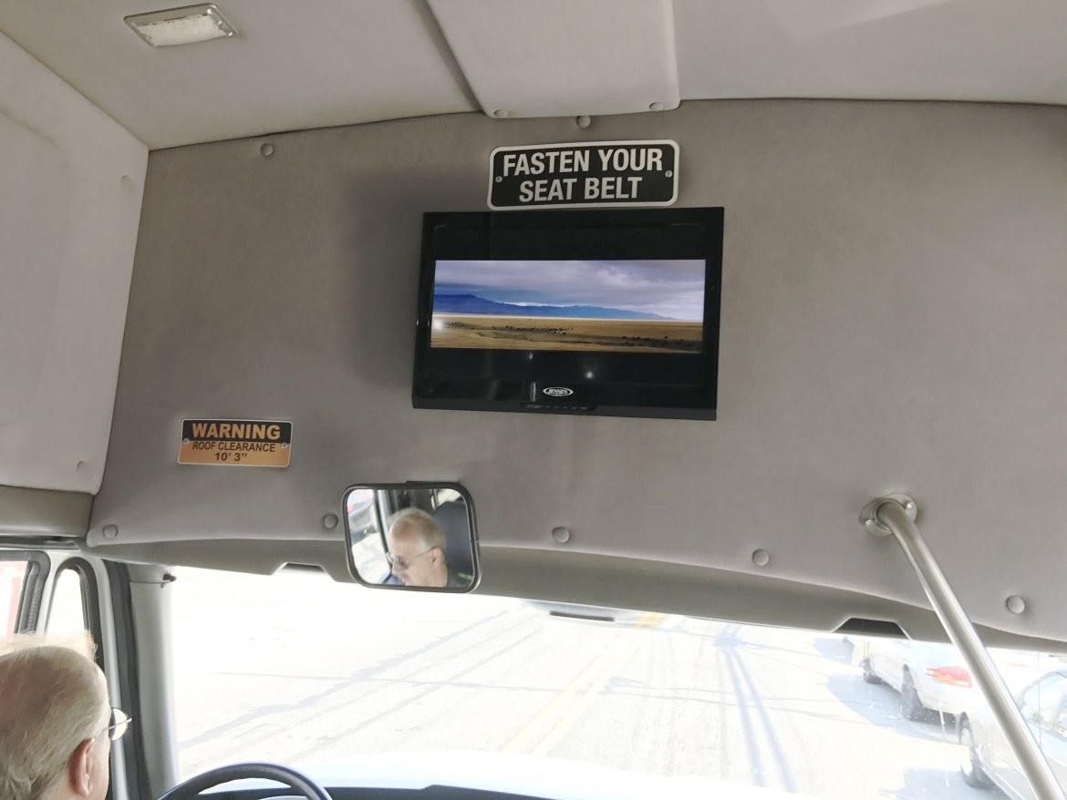 Photo of Shuttle Bus for sale: 2014 International DT466 34&quot; by Starcraft