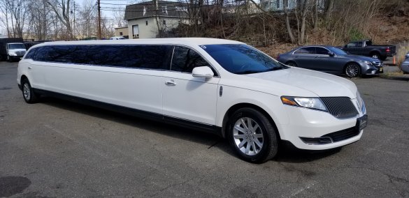 2014 Lincoln MKT Limousine for Sale in Little falls, NJ - Main Photo