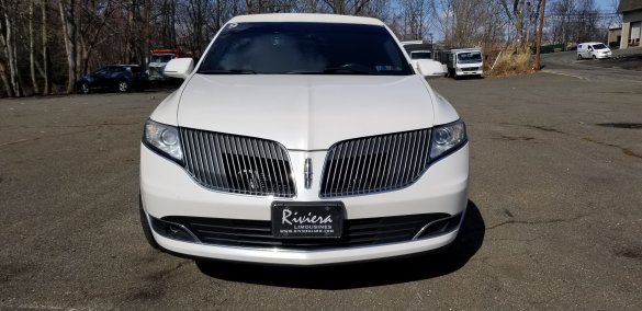 2014 Lincoln MKT Limousine for Sale in Little falls, NJ - Photo 3