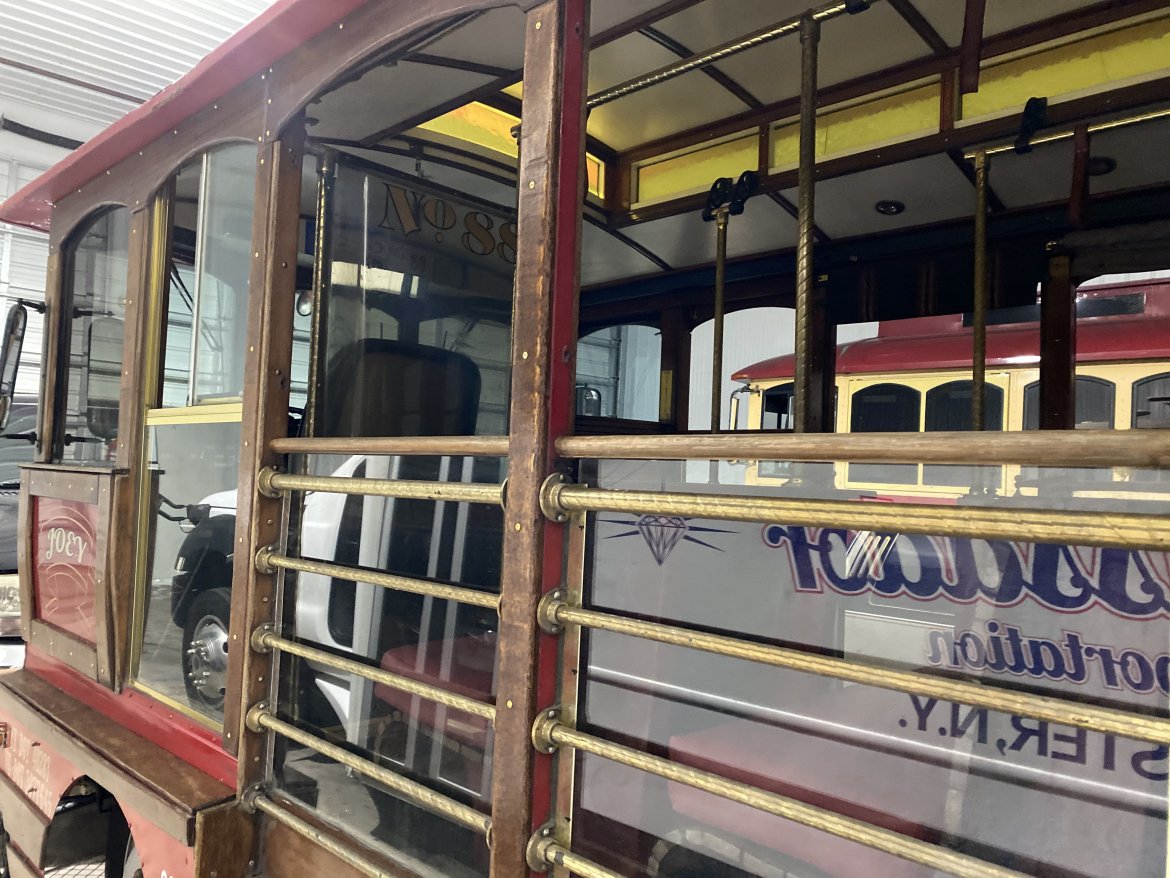 Limo Bus for Sale in Rochester, NY - Photo 9