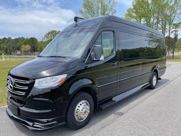 2020 Mercedes-Benz Sprinter 3500 170" EXT Sprinter for Sale in Cypress, TX - Photo 3