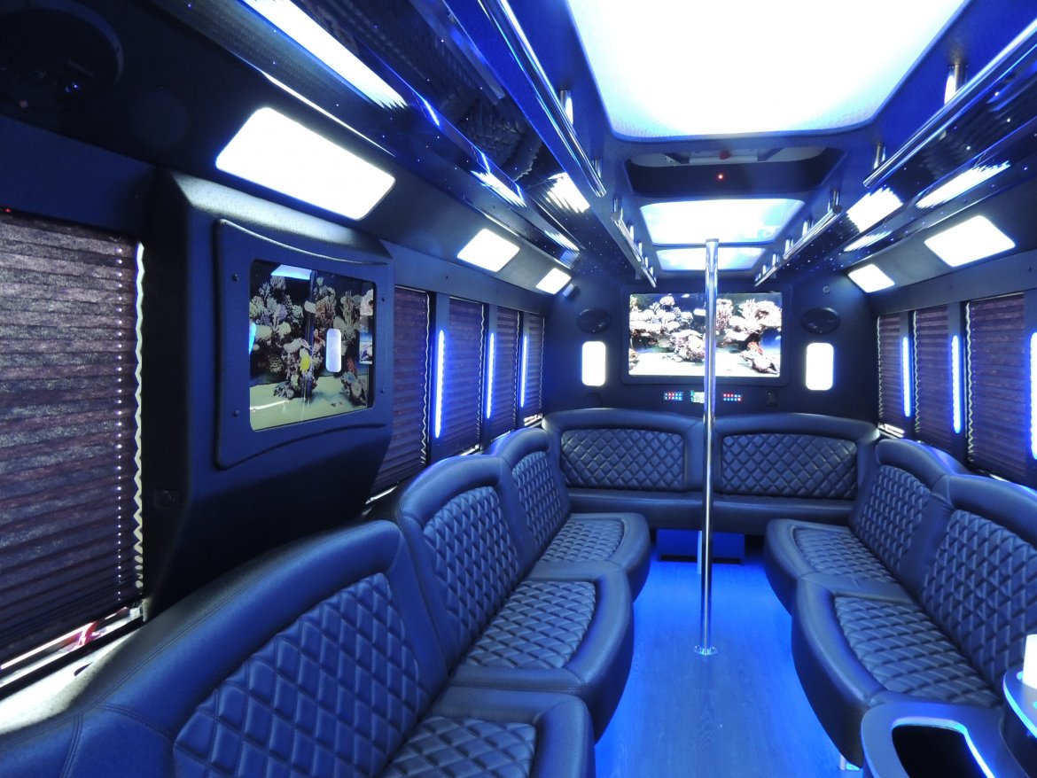 Limo Bus for Sale in FAIRLESS HILLS, PA - Photo 8