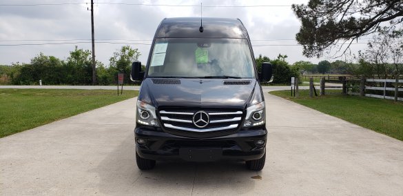 2019 Mercedes-Benz Sprinter 3500 170" EXT Sprinter for Sale in Houston, TX - Photo 2