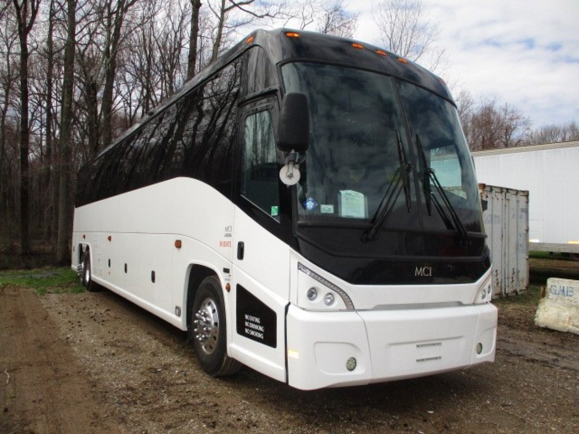 Motorcoach for Sale in Dayton, NJ - Photo 7